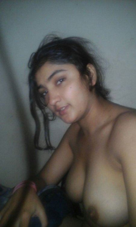 Young Pak Collage Girl Nude Photo Captured By BF (88).jpg