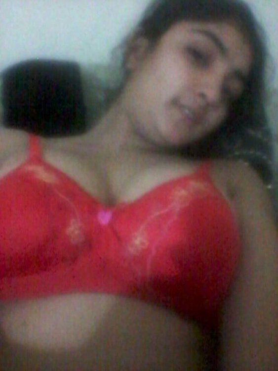 Young Pak Collage Girl Nude Photo Captured By BF (59).jpg