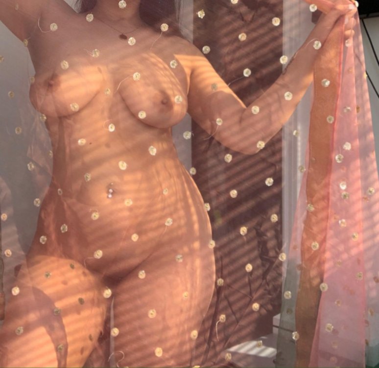 FatBootyMia_Busty_Indian_babe_❤️_50%_off_my_only_fans!_Don’t_miss_out_on_this_exotic_treat_?_gey973.jpg