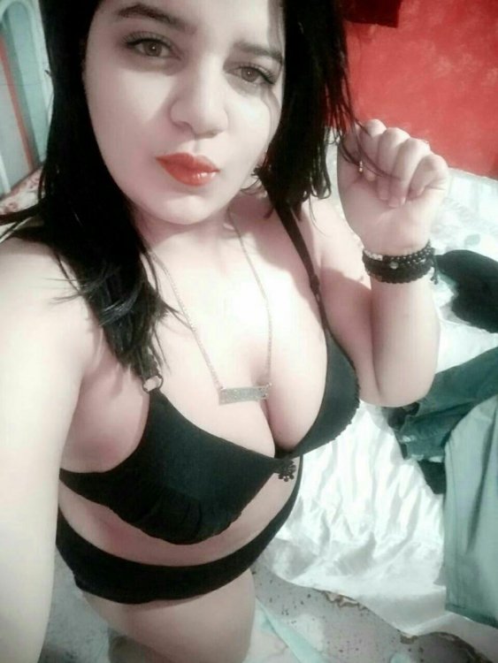 Chubby Arab Teen (11).jpg