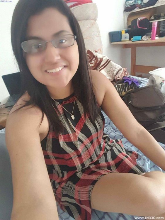 Cute Desi Girl Nude Selfies (1).jpg