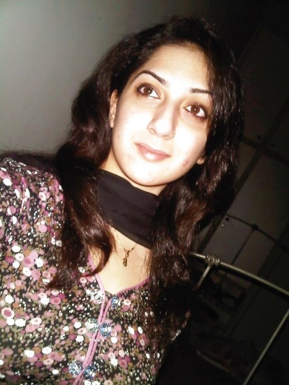 FF_BustyBPaki (1).jpg