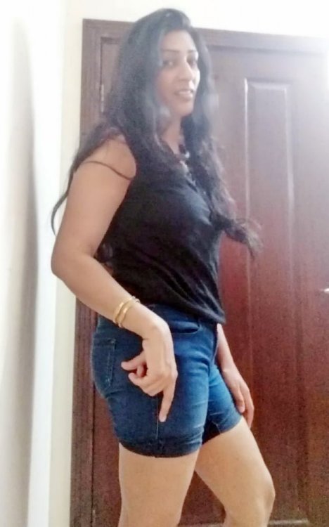 FF_DesiAnjumanBhabhi (9).jpg