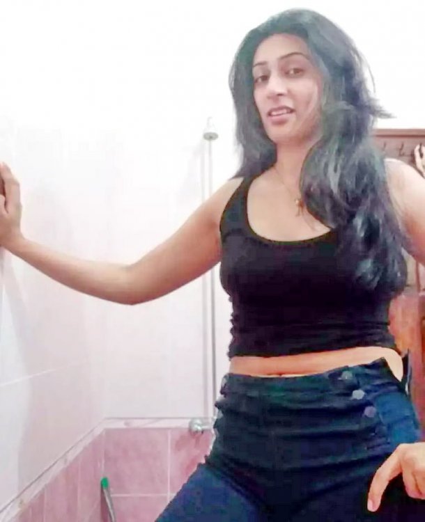FF_DesiAnjumanBhabhi (7).jpg