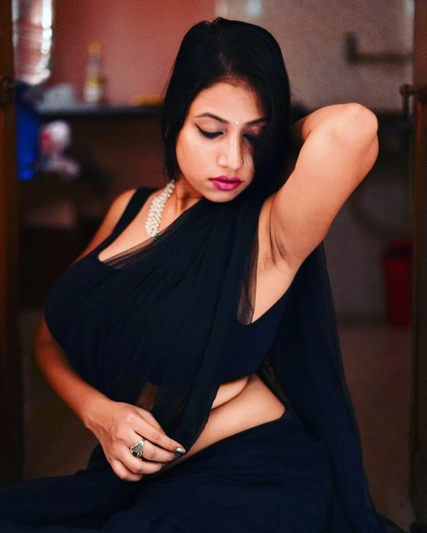 Nandini-Nayek-hot-6.jpg