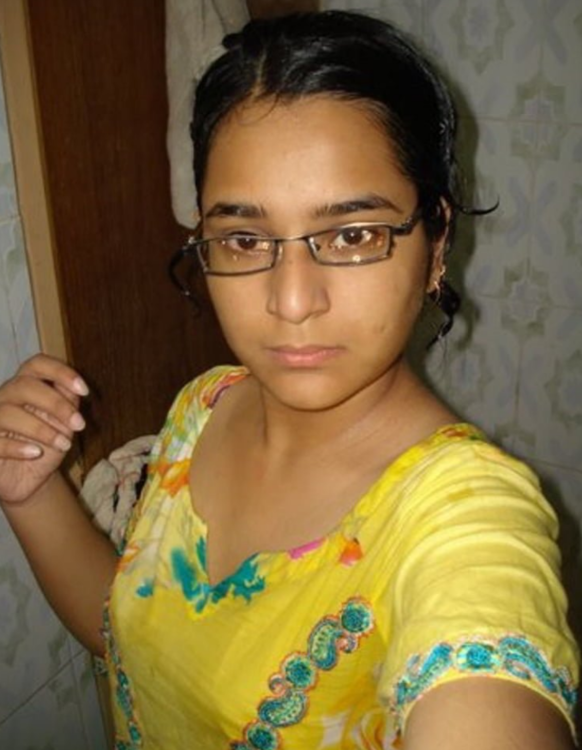 Indian-college-girl-nude-selfie-1.png